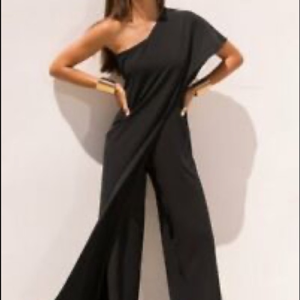 Alexia Admor one shoulder jumpsuit romper